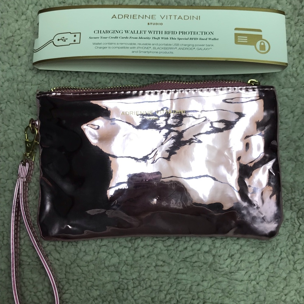 Adrienne Vittadini charging wallet RFID protection